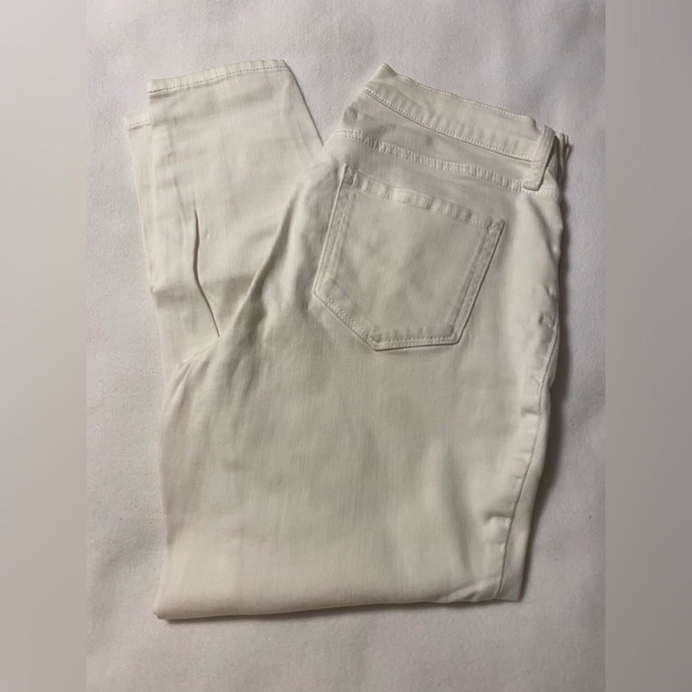 A.N.A White High-Rise Skinny Ankle Jeans – Size 6 – Button Fly Front